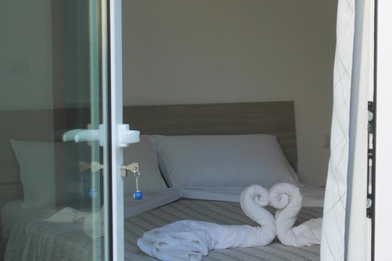 B&B Sunrise Porto Cesareo Bagian luar foto